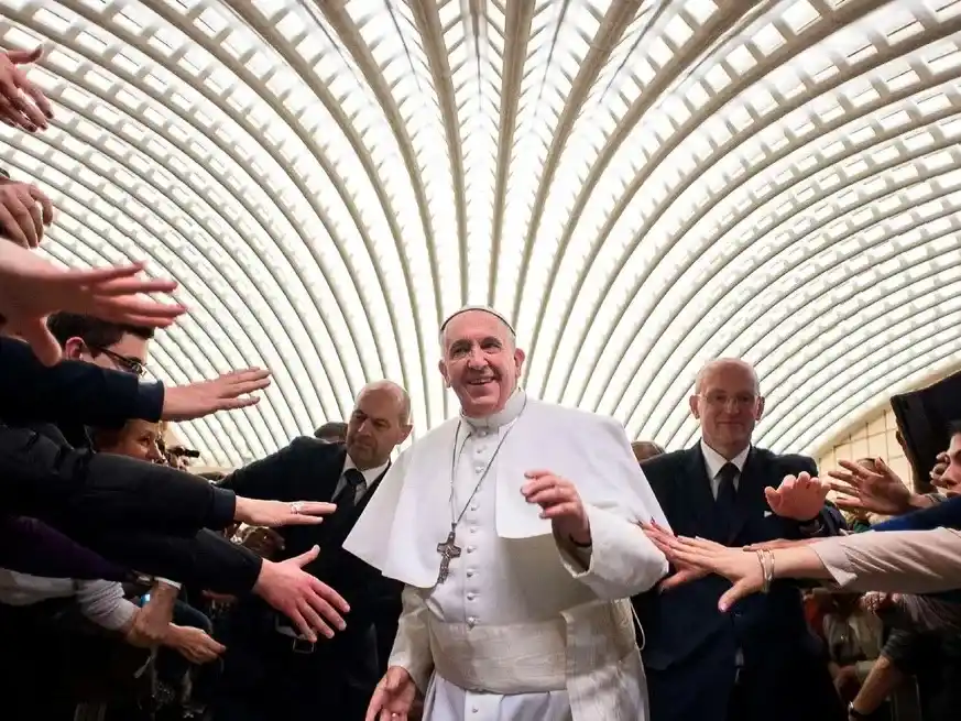 El papa Francisco tiene una leve mejoría. Archivo