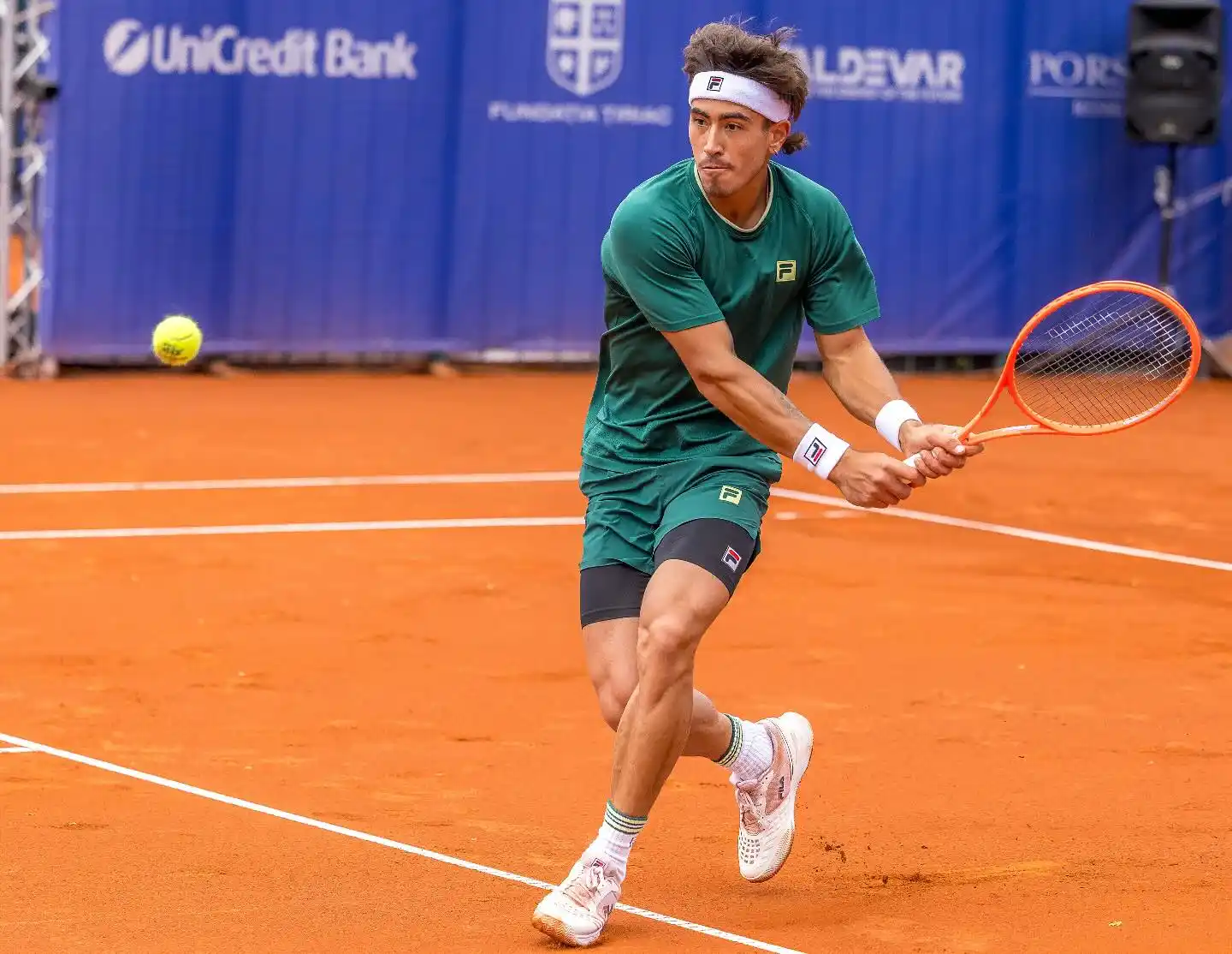 Comesaña derrotó a Bautista Agut y se metió en cuartos de final