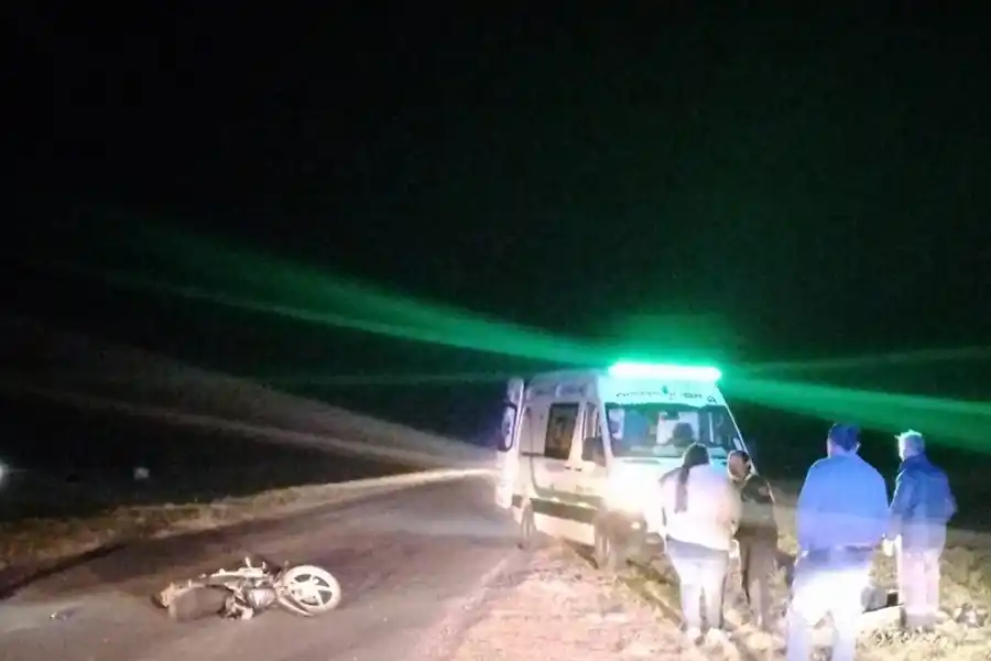 Accidente en la ruta 13: un motociclista terminó hospitalizado luego de caerse de la moto
