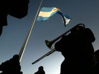 Día de la Bandera en Tandil: así fue el izamiento especial en la cima del Parque Independencia