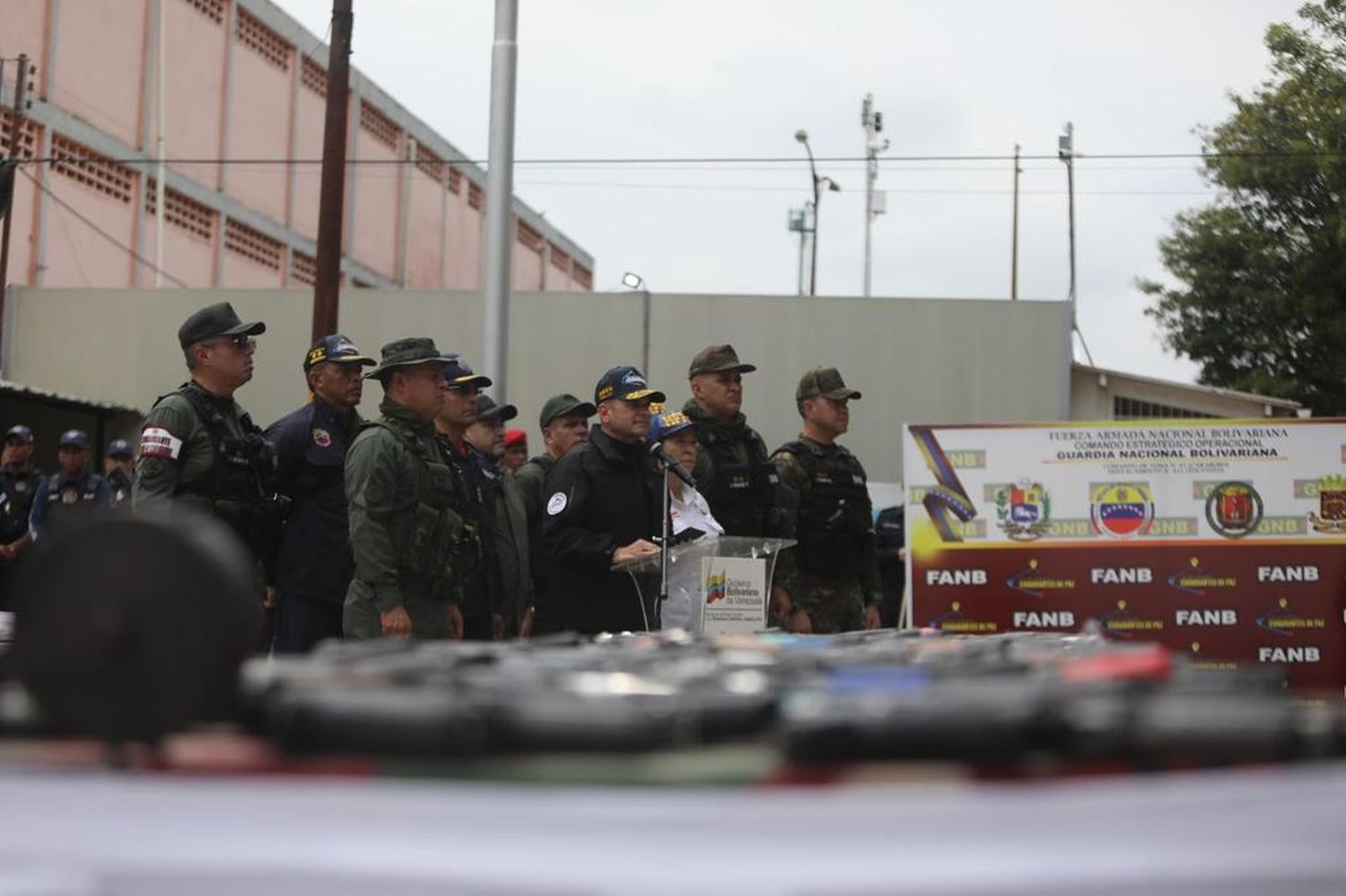 EN LA TOMA DE TOCUYITO incautaron un arsenal, capturaron a todos los “pranes” y se investigará a los funcionarios (+Video)