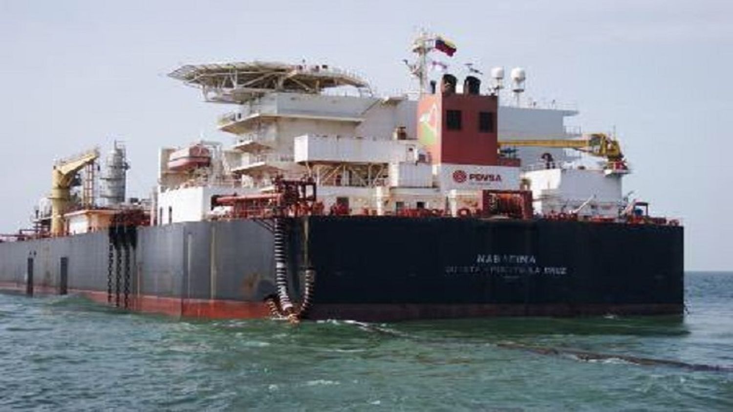 Pdvsa espera descargar el Nabarima usando dos remolcadores