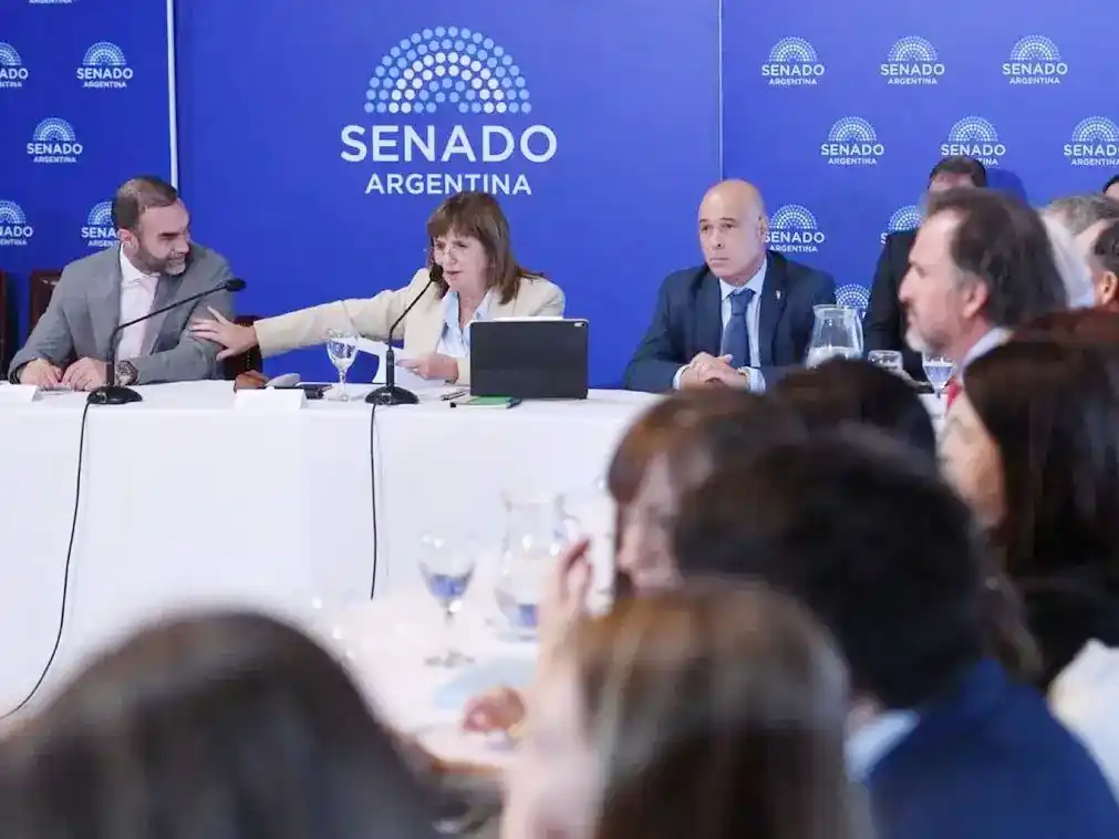 El Gobierno consiguió las firmas y define el debate de la reforma laboral en el Senado