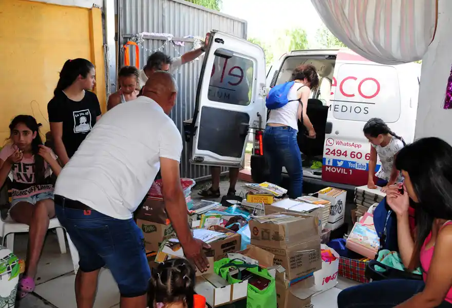 Llegaron los libros al merendero “Los Ángeles”