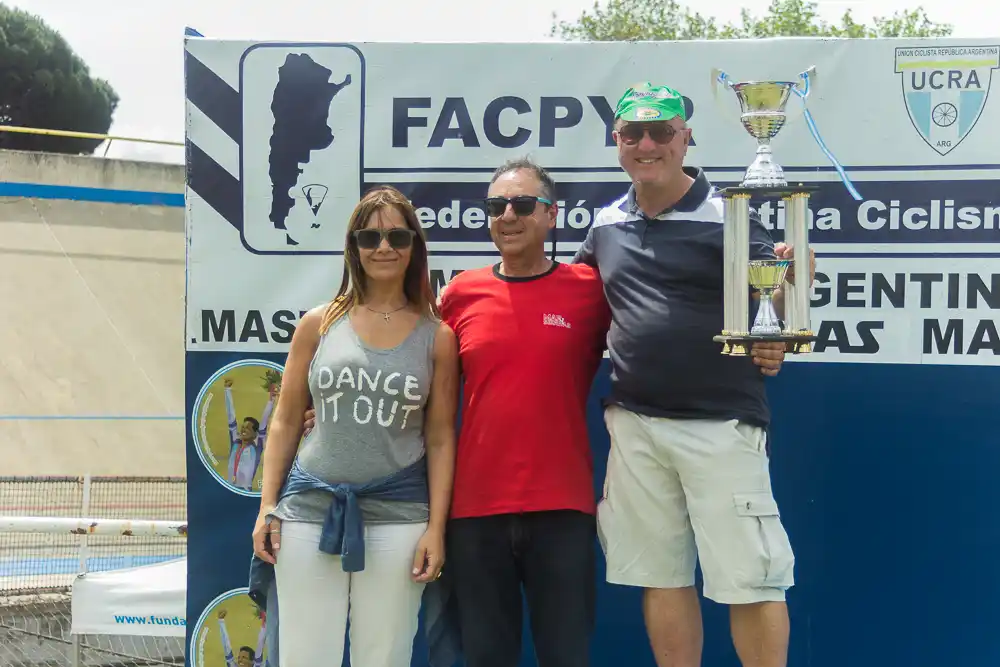 Los Master y Elite II pasaron por el Velódromo Polet