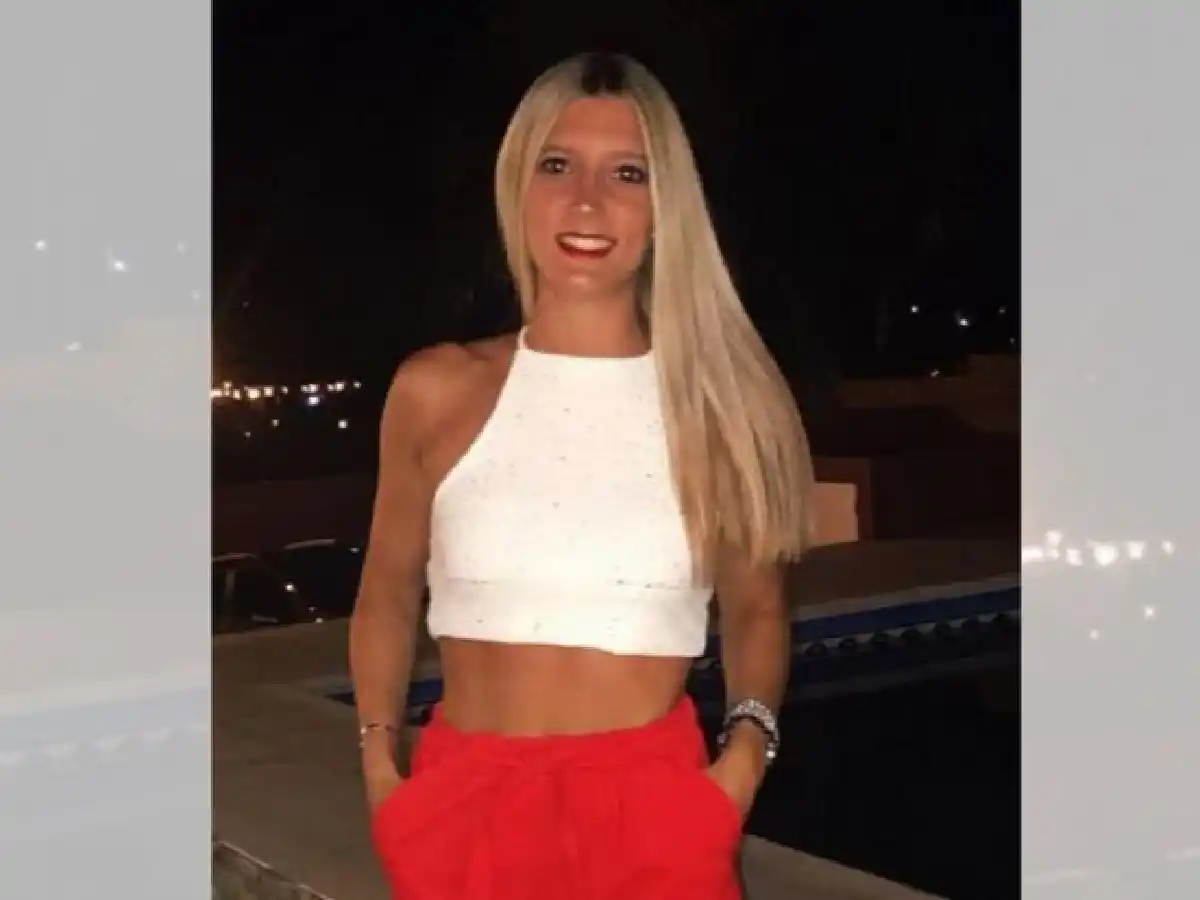 Buscan a una joven que cayó con su auto a un arroyo en Paraná 