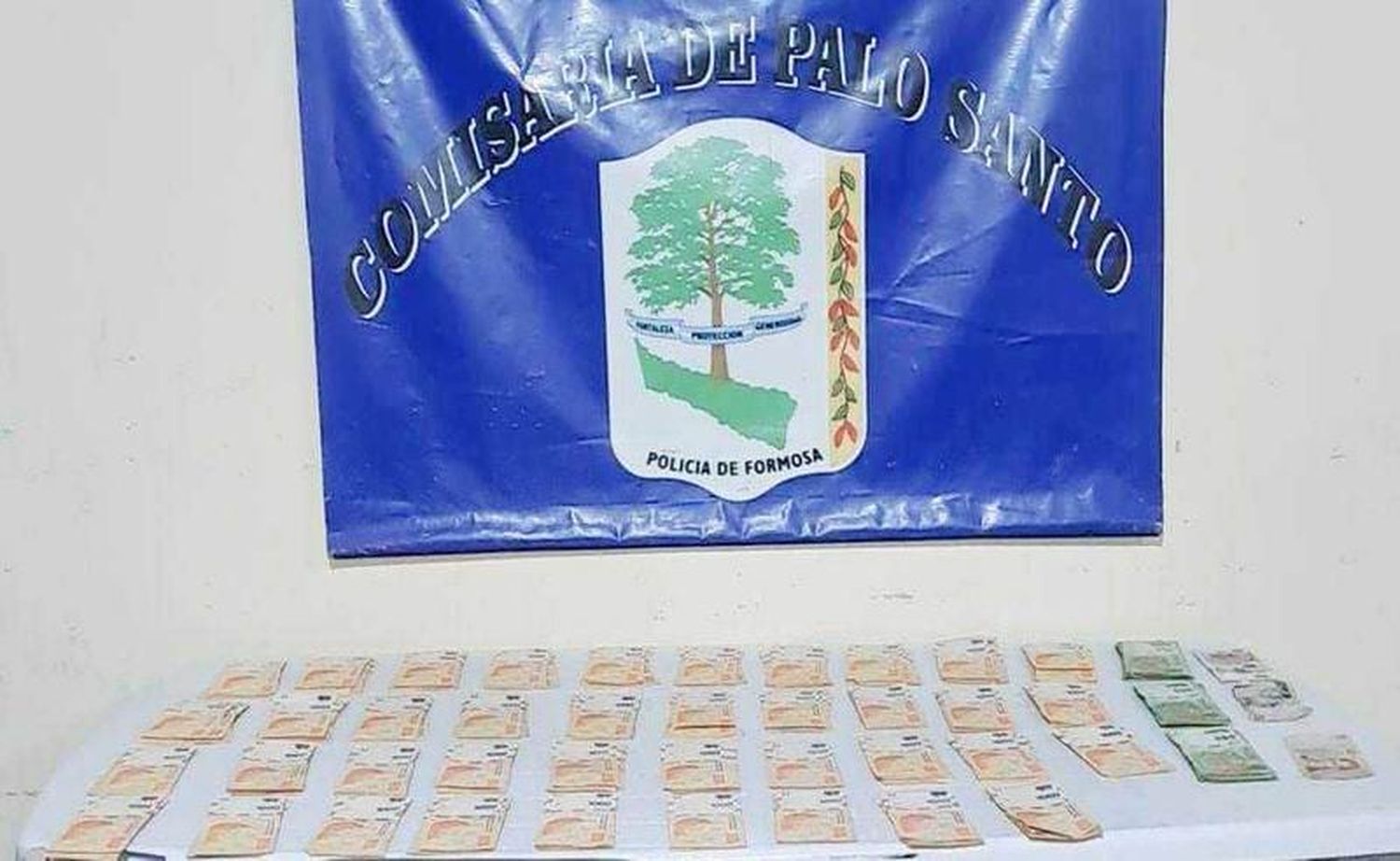 La Policía detuvo a un sujeto
y recuperó 400.000 pesos