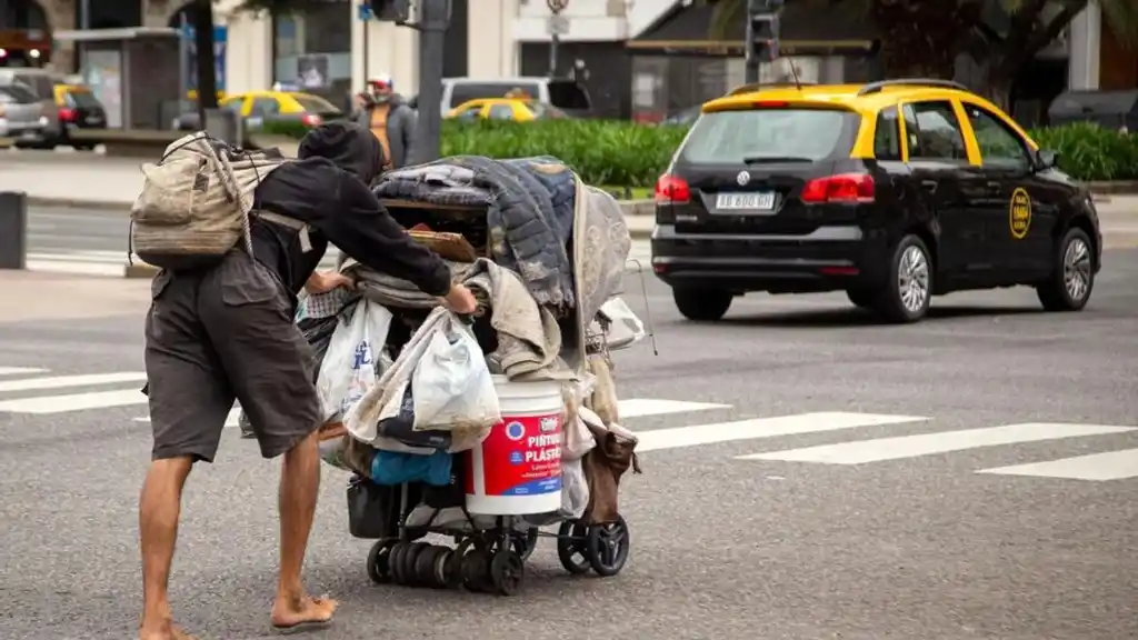 La UCA advirtió que la baja de la pobreza es una "ficción".