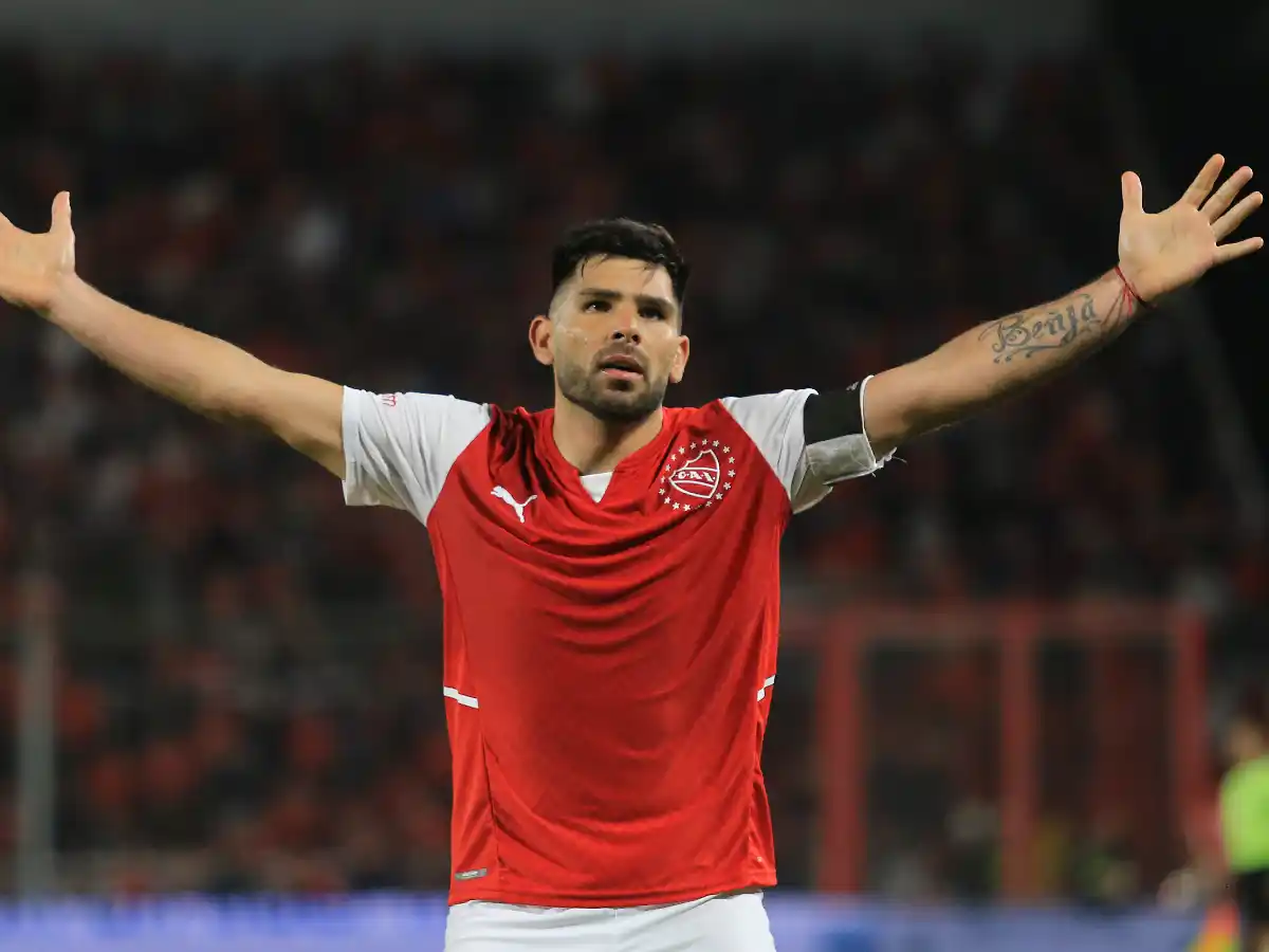 Silvio Romero deja el “Rojo” para jugar en Brasil