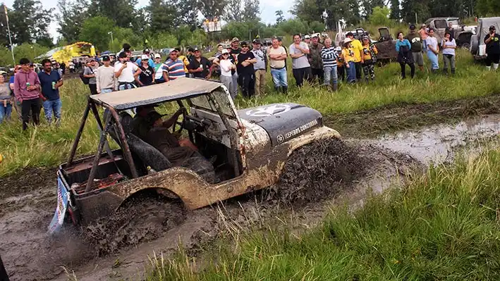 A puro barro y camaradería: Gualeguay vive el 8º Encuentro Nacional de Jeeperos