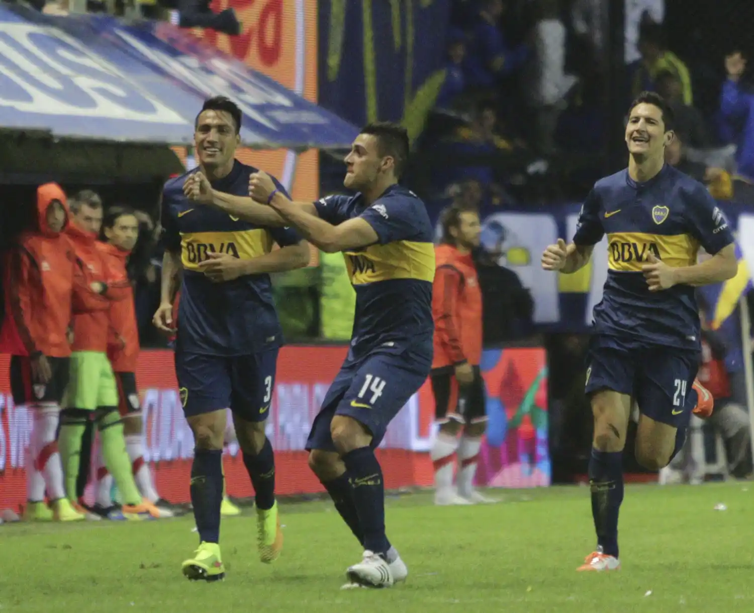 Boca se quedó con el primer superclásico