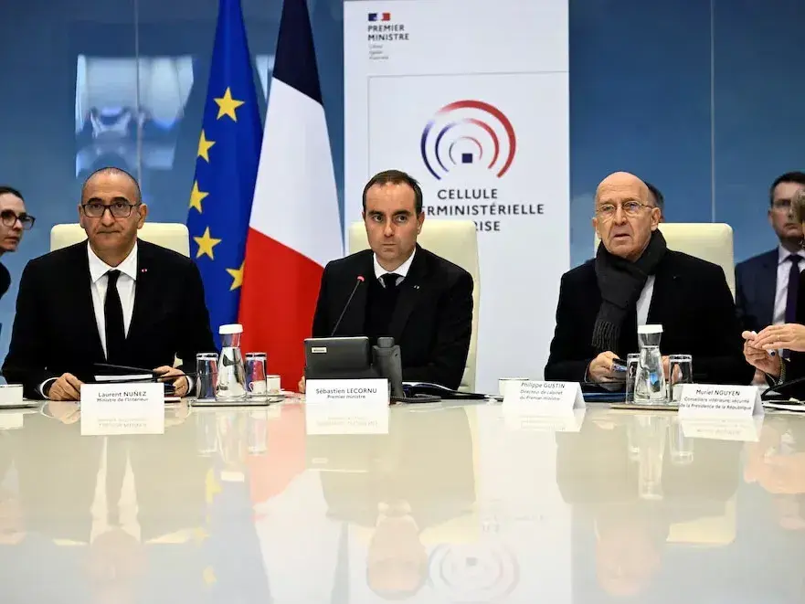 Francia impone toques de queda parciales tras un fin de semana de saqueos masivos