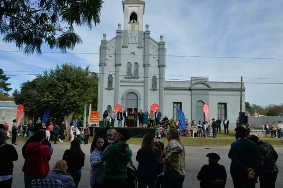 En una jornada de domingo soleada, Gardey celebró sus 110 años