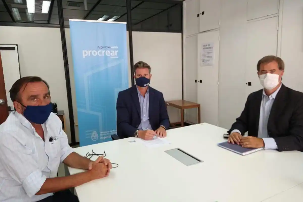 El Intendente busca avanzar con el Plan Nacional de Suelo Urbano y de Procrear II