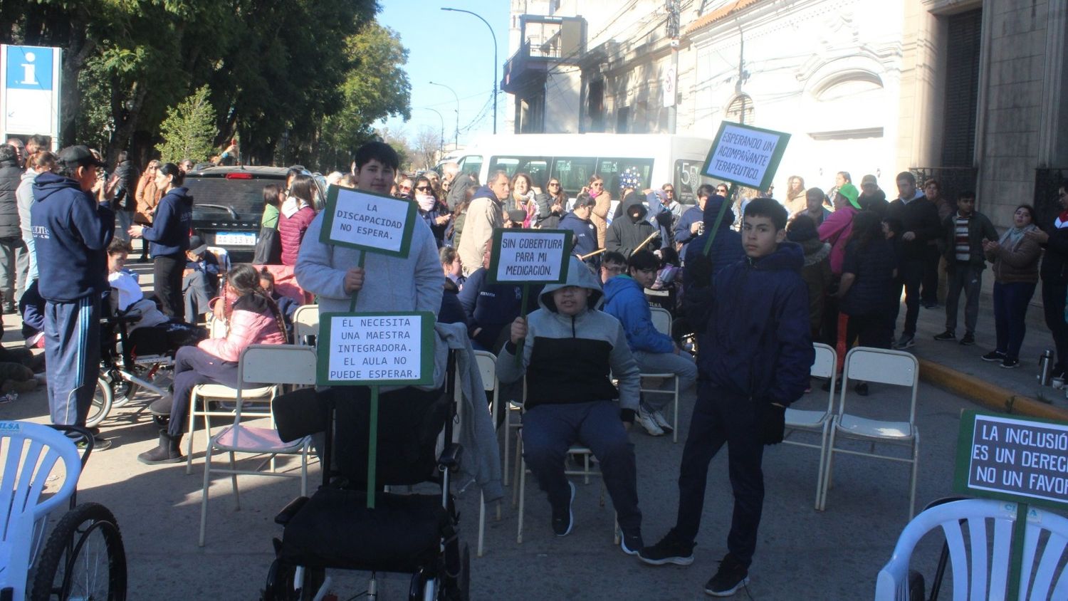 "Los derechos no se vetan": testimonios tras el rechazo a la Ley de Emergencia en Discapacidad