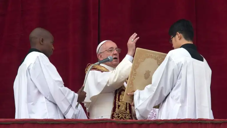 El Papa Francisco condenó la “persecución brutal” a minorías y la violencia contra los niños
