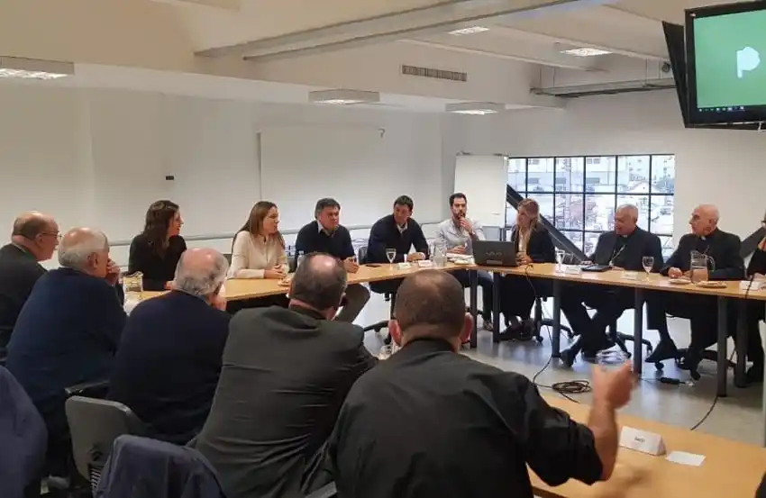 Obispos de la Provincia se reunieron con Vidal con foco en la situación social
