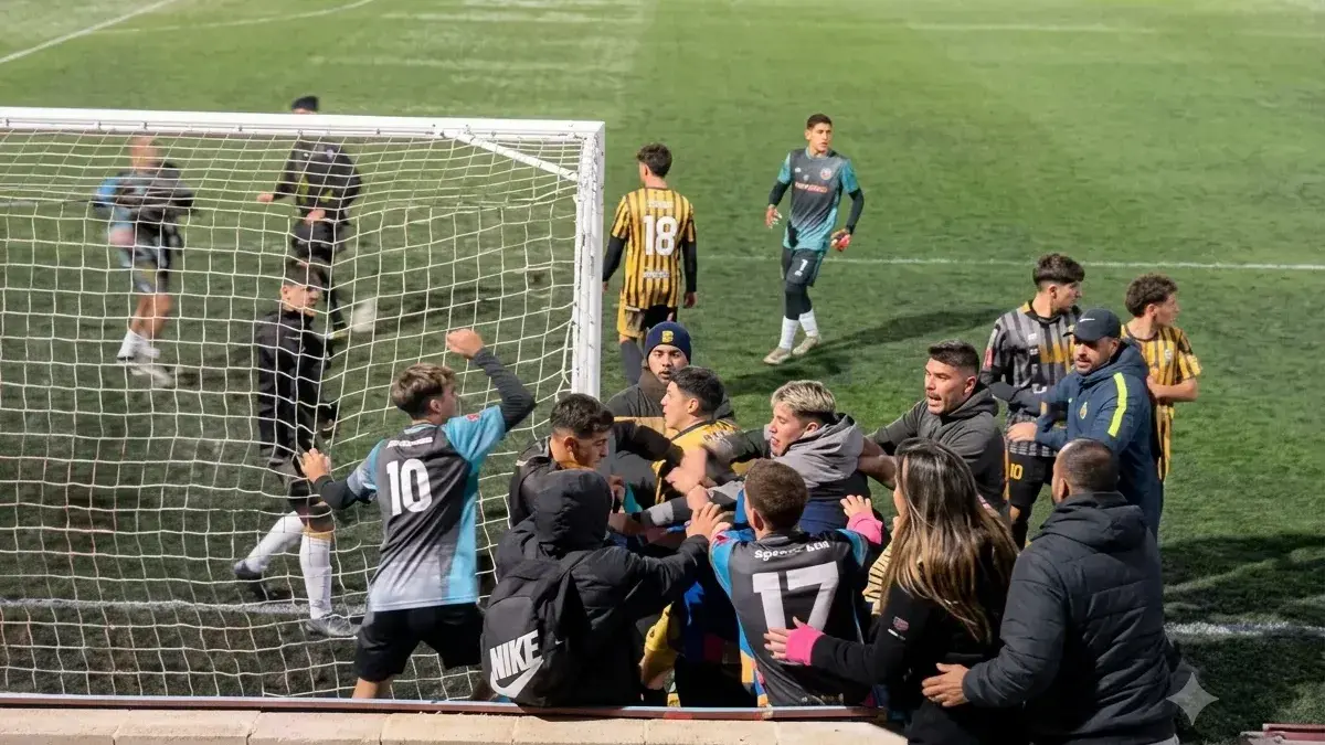 Batalla campal en un torneo amateur de Mar del Plata: expulsaron a los dos equipos por dos años