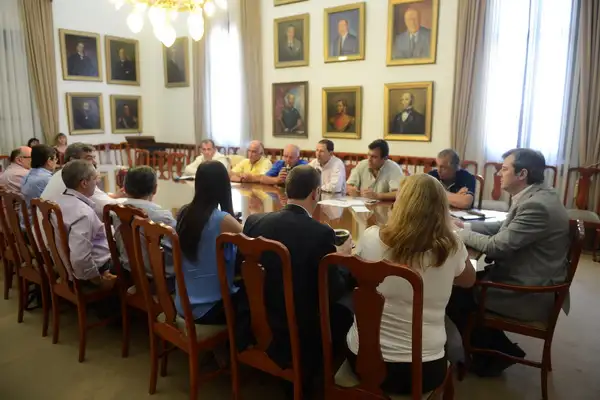 Reunión de trabajo con intendentes de la UCR