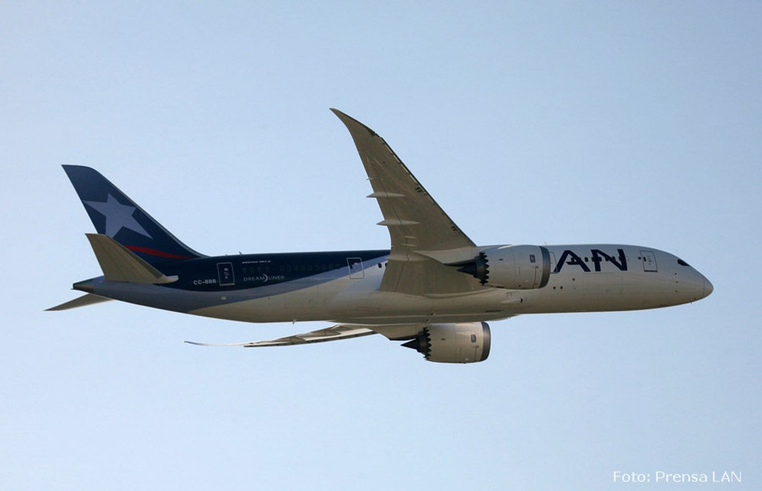 LAN realizó hoy el primer vuelo de prueba de un 787 Dreamliner