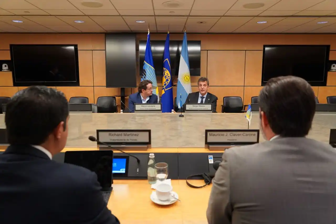 BID elogió el plan económico y anunció créditos por USD 3.000 millones