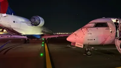 Dos aviones chocaron en el aeropuerto LaGuardia de Nueva York y al menos una persona resultó herida