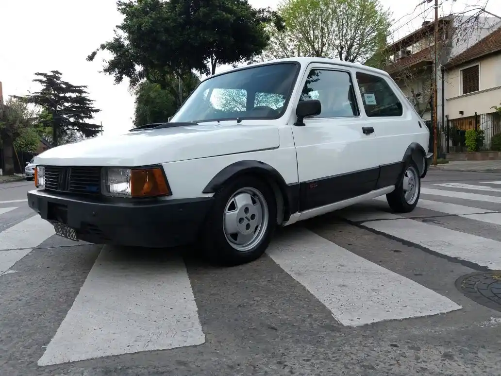 La desopilante pelea viral en Whatsapp por un Fiat 147