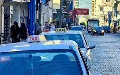 Se aprobó el nuevo cuadro tarifario de taxis: 1262 pesos la bajada de bandera