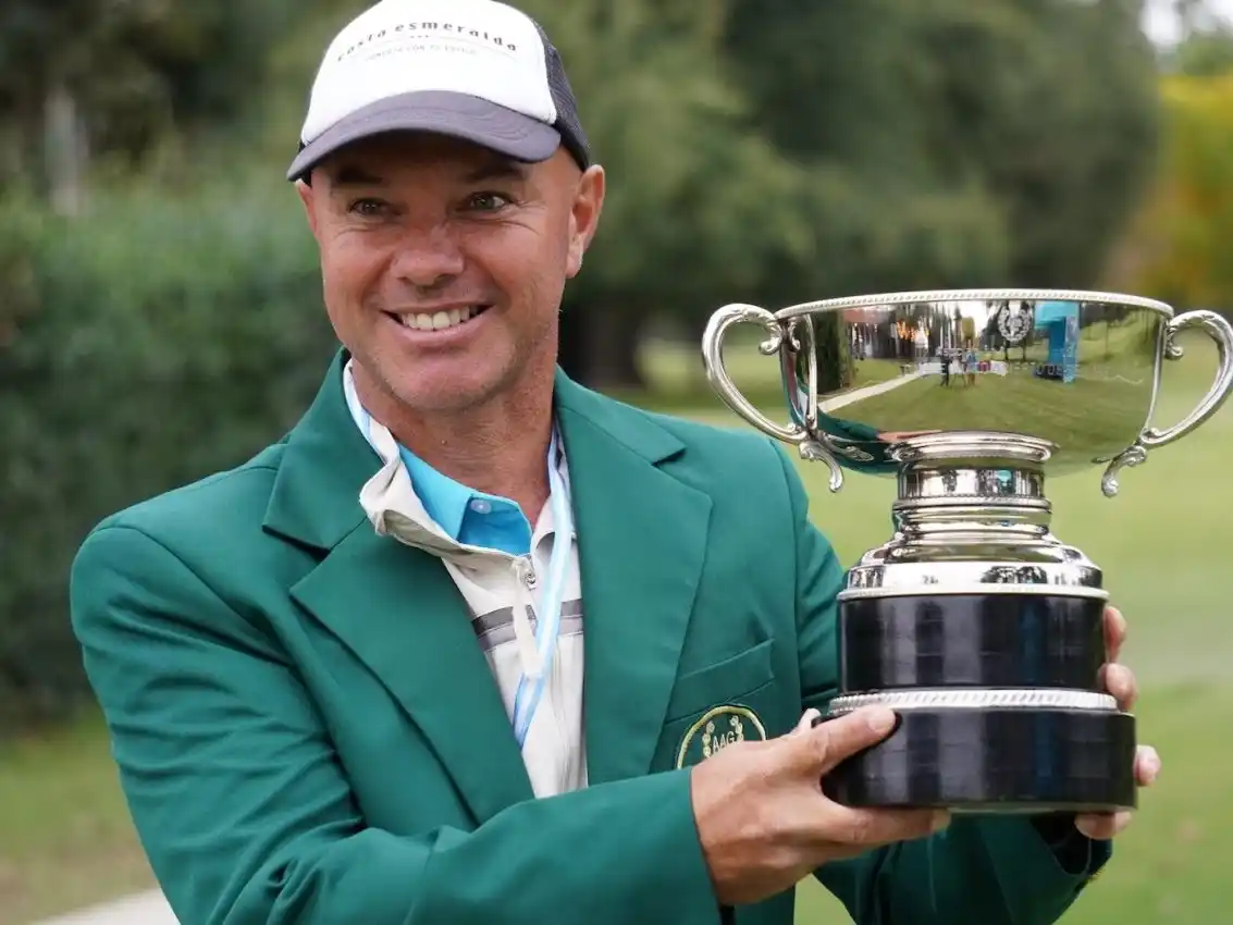 ariel cañete  golf  campeon  senior rio cuarto