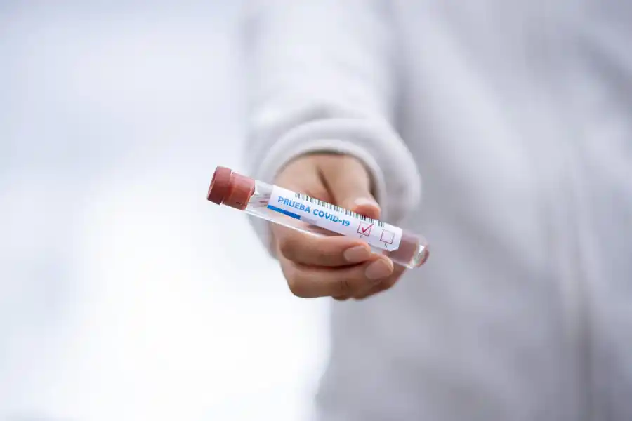 Coronavirus: con 5 nuevos positivos, los activos son 100