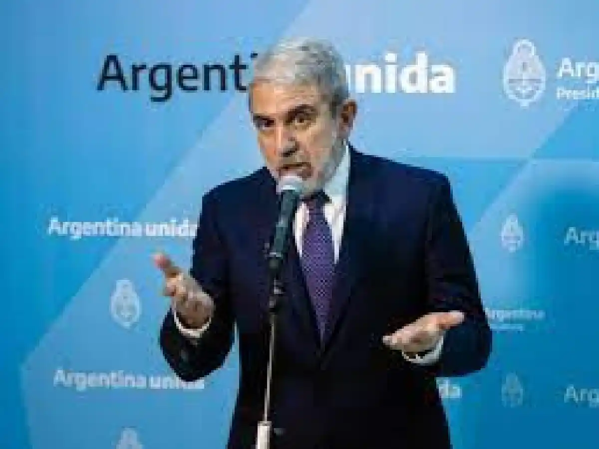 Aníbal Fernández le respondió a Kicillof y a Berni: "Si están viendo otro canal, yo no tengo la culpa"