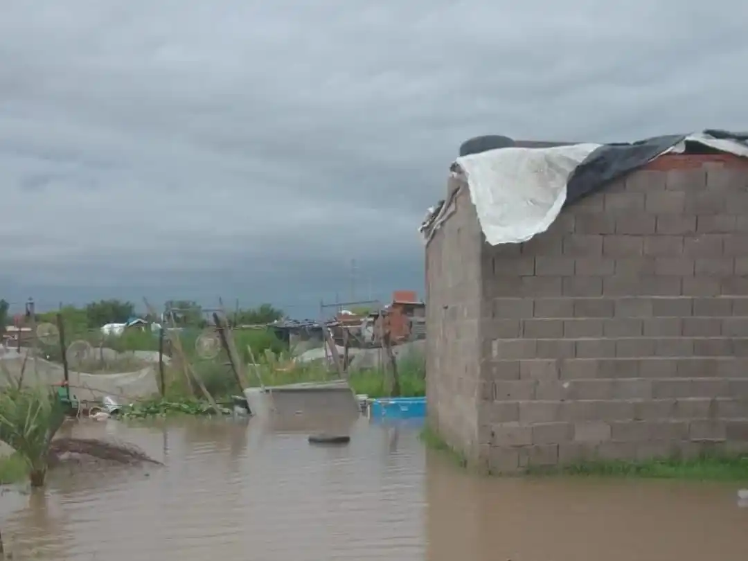 El frágil asentamiento no resistió la fuerte tormenta que se abatió sobre toda la región.