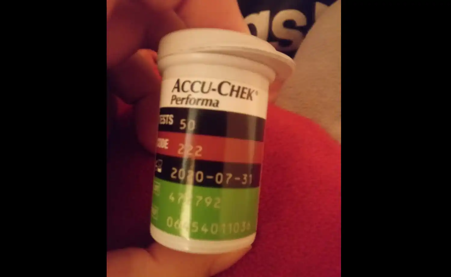 Candela necesita tiras para su abuela