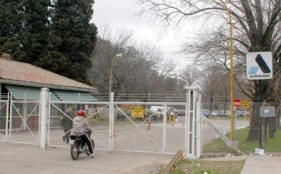 Cierran la planta de la empresa Alpargatas en Florencio Varela