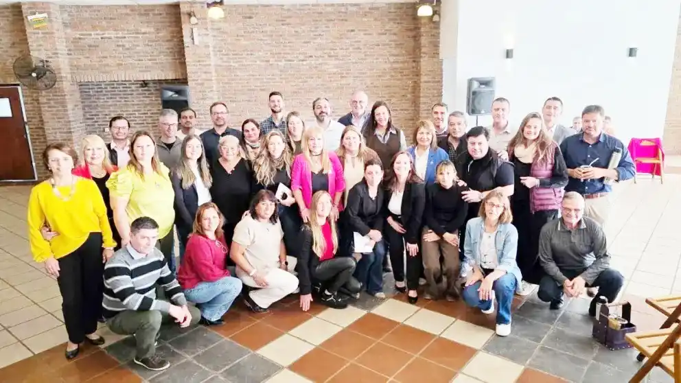 El Foro de Concejales de Juntos por Entre Ríos acusó una operación contra el intendente Azcué