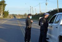 Se infraccionó a 16 personas en una fiesta en  Guernica al 1700