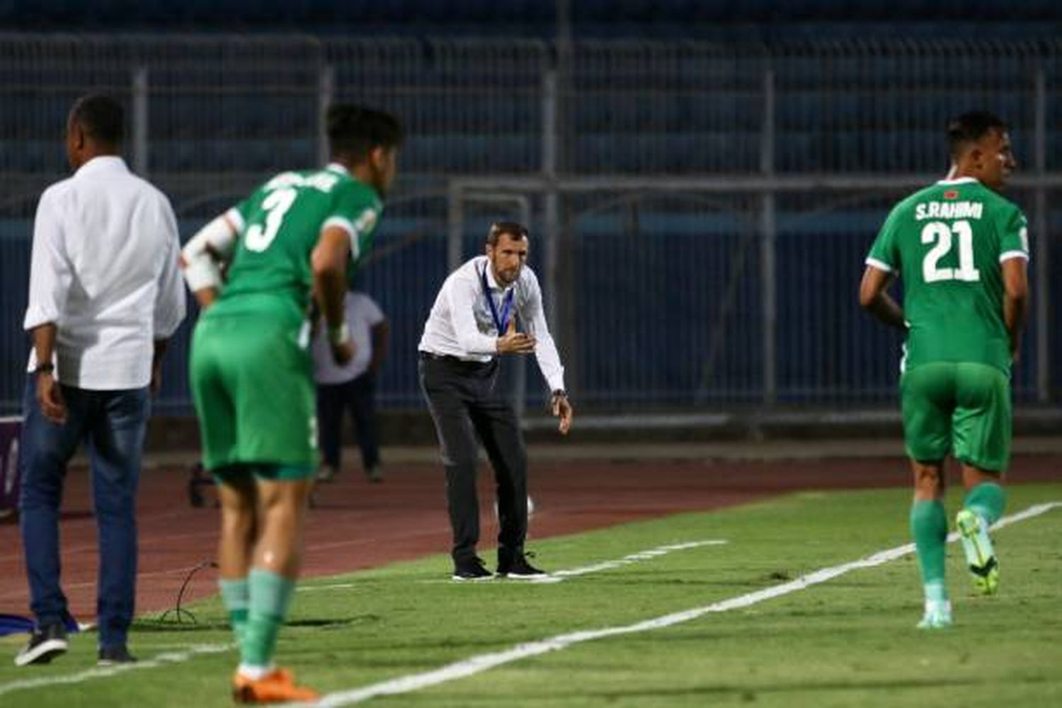 Emiratos Arabes necesita ganar
