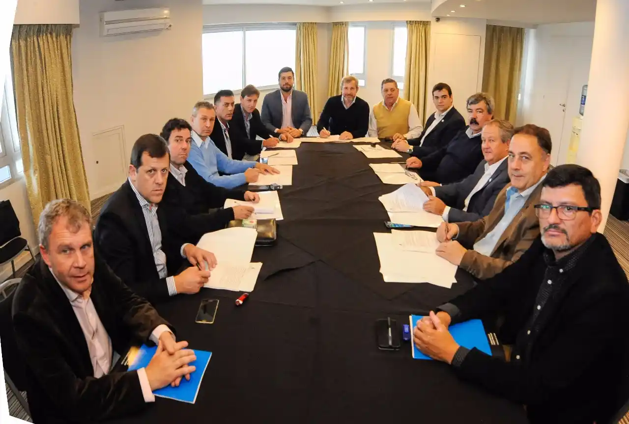 La Nación financiará compra de maquinaria y equipamiento en 13 municipios