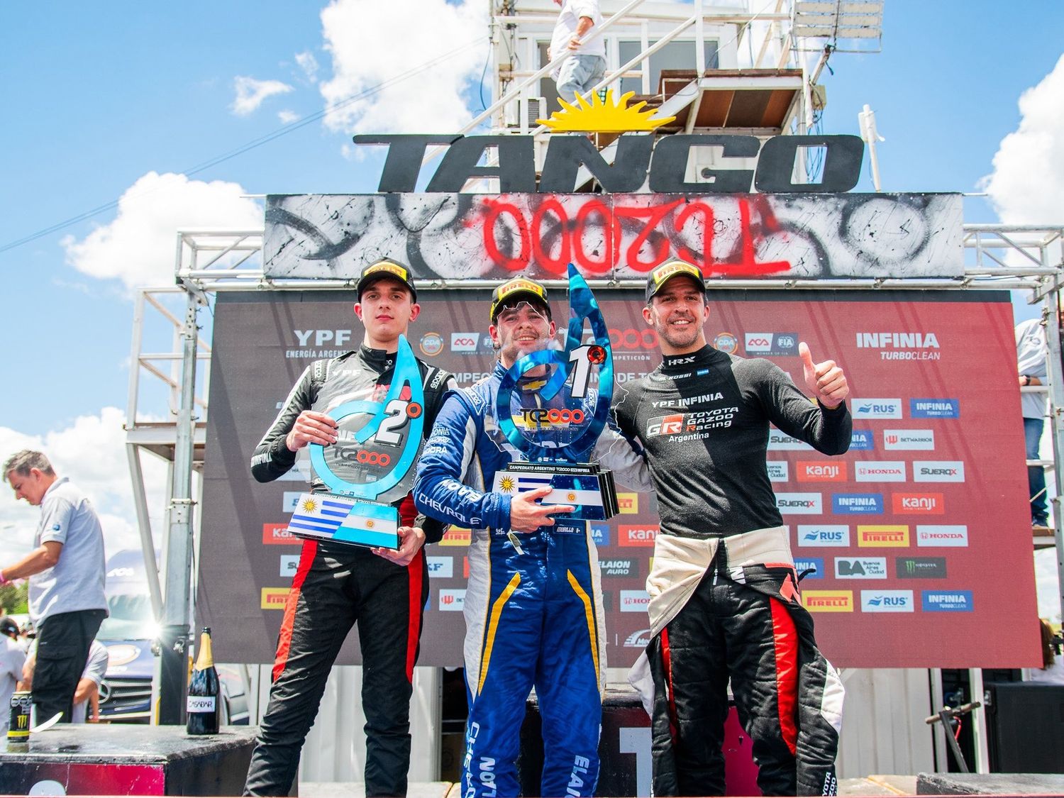 Franco Morillo, con Chevrolet, logró su primer triunfo en el TC2000 en la competencia corrida en Mercedes, Uruguay. Foto:Prensa TC2000