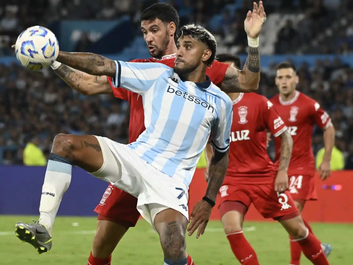 El Globo recibe a las a la Academia.