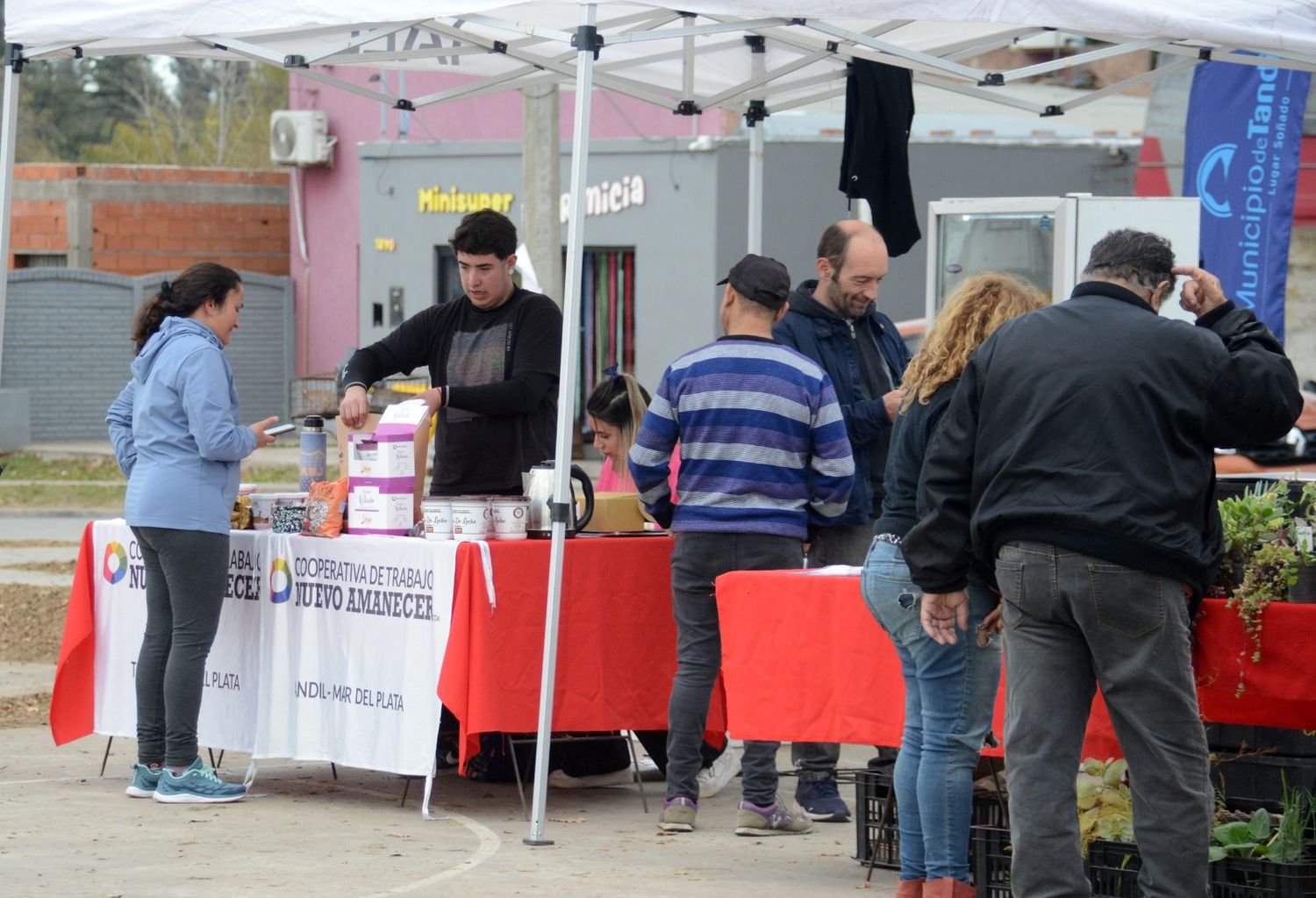 El Mercado Alimenticio Barrial tuvo actividad en Tandil