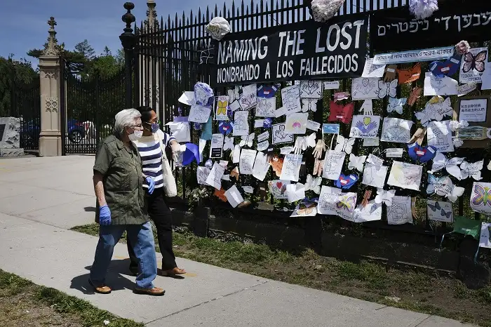 Estados Unidos quedó al borde de los cien mil fallecimientos
