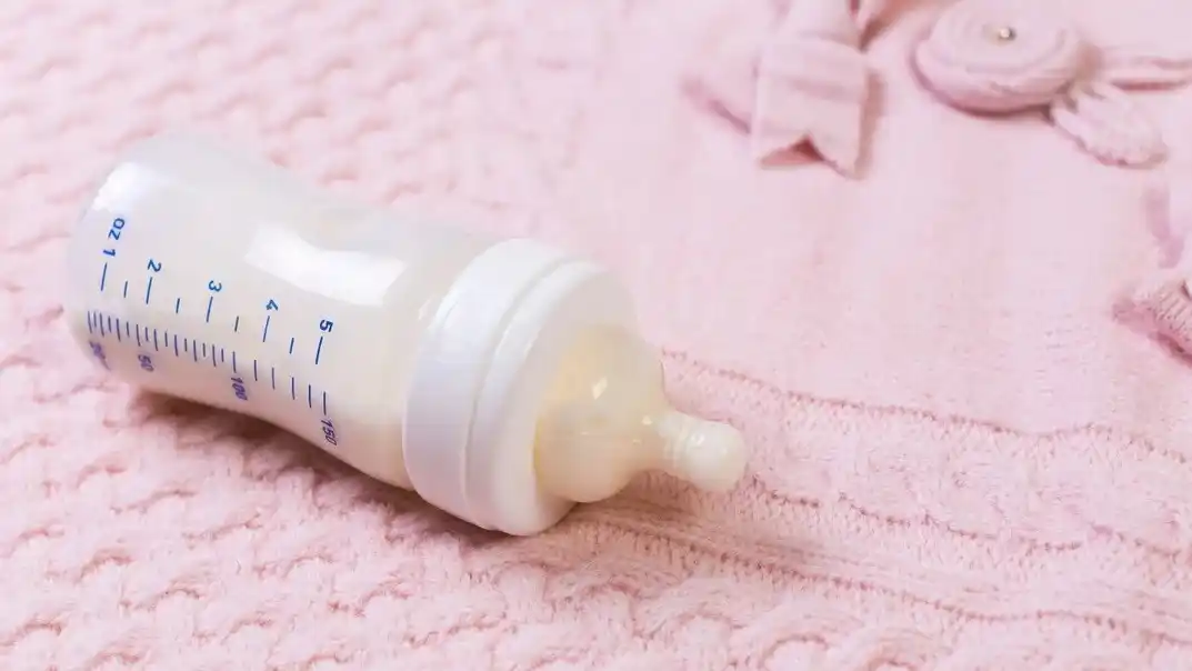 Alerta de la Anmat: retiran del mercado lotes de leche para bebés por posible contaminación