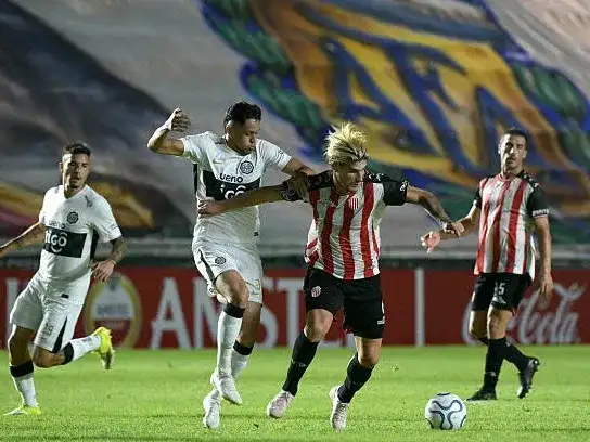 Barracas perdió en el final