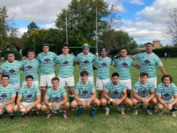El Verde estrenó indumentaria en Ibarlucea. Foto: CRAR