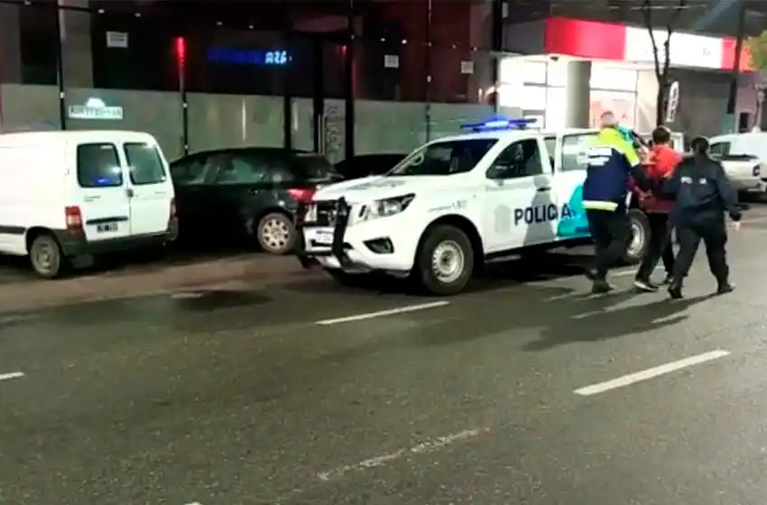 Con un destornillador en mano le robó 90 mil pesos a un hombre