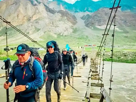 Soldados argentinos hicieron cumbre en el Monte Kun en el Himalaya