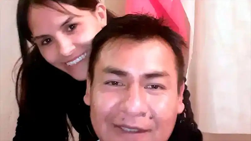 Apuñaló 36 veces a su ex mujer, la asfixió con un corpiño y luego se suicidó delante de sus hijos