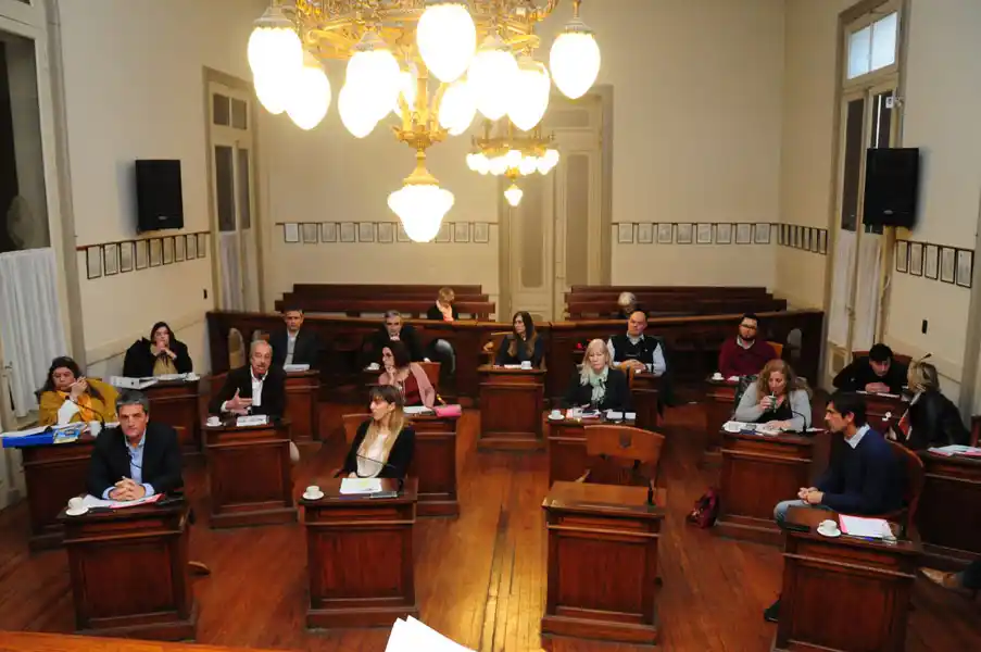 La oposición reclamó políticas concretas para crear suelo urbano