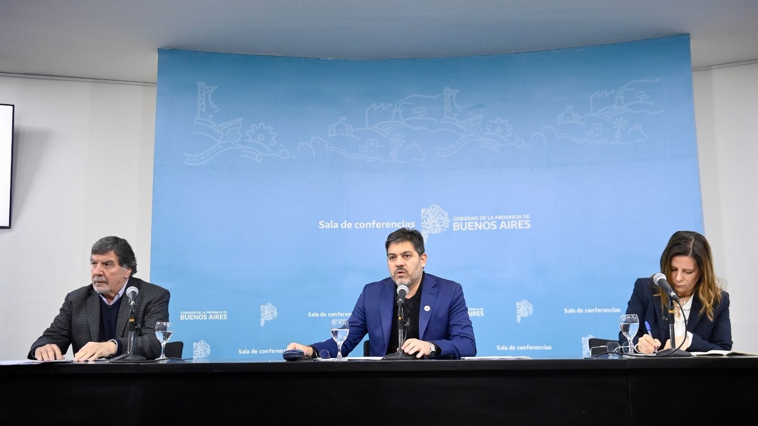"Son diálogos más que discusiones": Bianco habló de la interna peronista en conferencia y defendió el rumbo de Kicillof